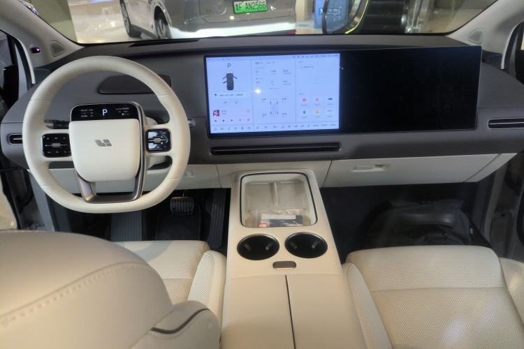 Used Li Auto i8 2025 Model Standard Version Center Console