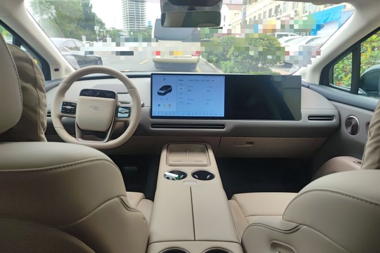 Used Li Auto i8 2025 Model Standard Version Center Console