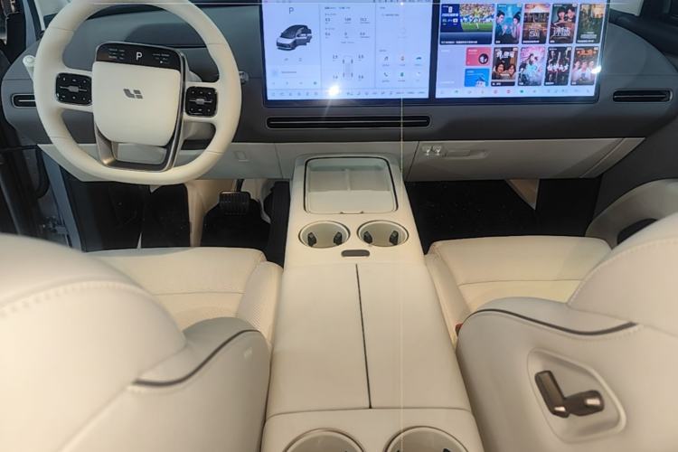 Used Li Auto i8 2025 Model Standard Version Center Console