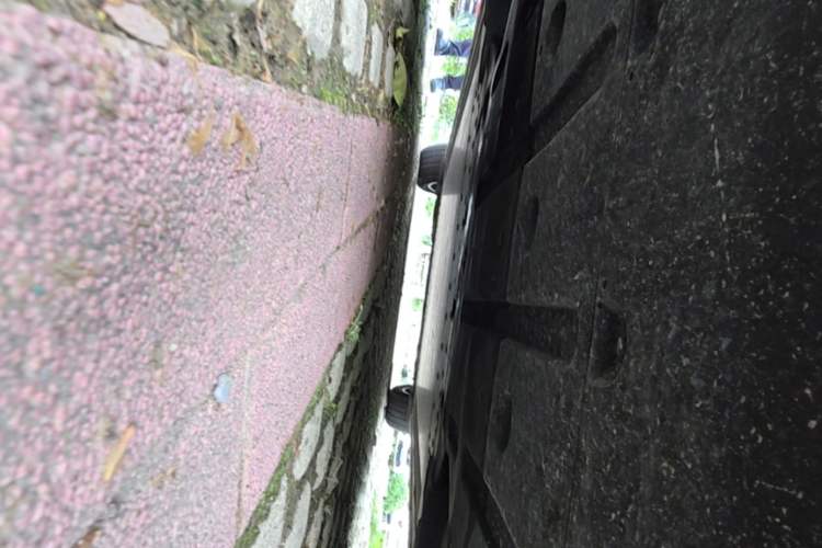 Used Li Auto i8 2025 Model Standard Version Chassis Front