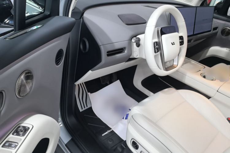 Used Li Auto i8 2025 Model Standard Version Driver Seat