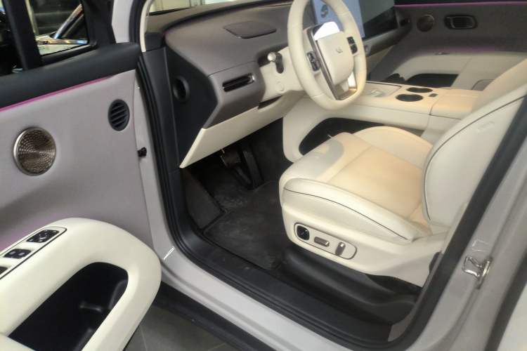 Used Li Auto i8 2025 Model Standard Version Driver Seat