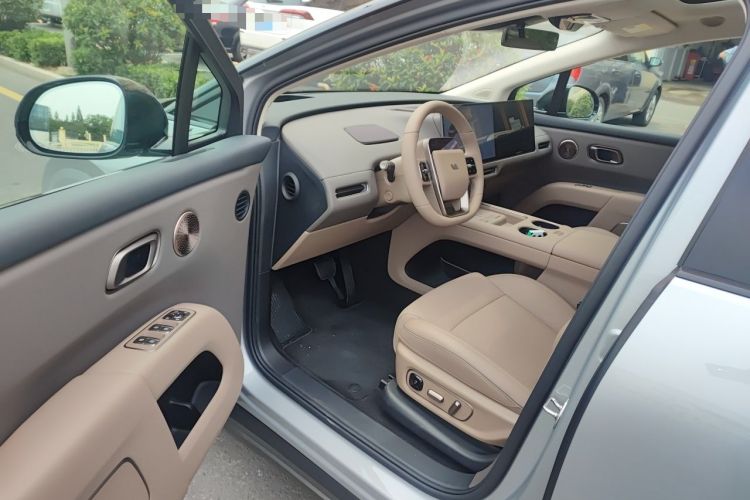 Used Li Auto i8 2025 Model Standard Version Driver Seat