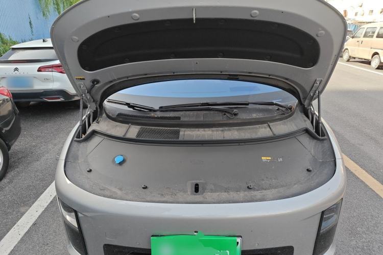 Used Li Auto i8 2025 Model Standard Version Engine Bay
