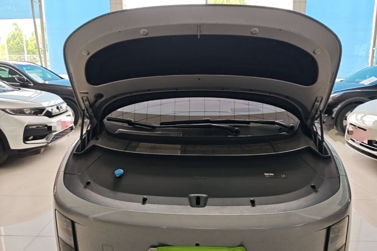 Used Li Auto i8 2025 Model Standard Version Engine Bay