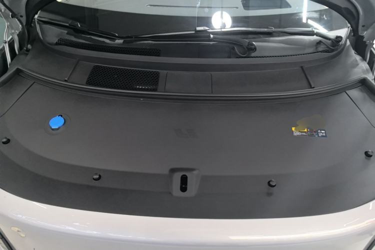 Used Li Auto i8 2025 Model Standard Version Engine Bay
