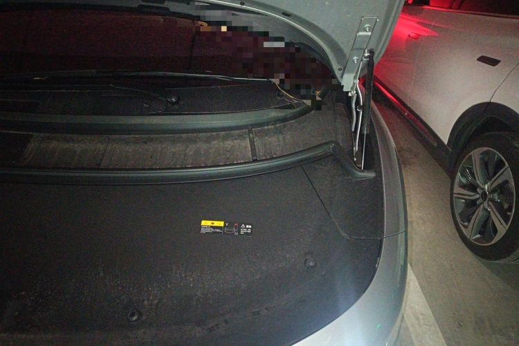 Used Li Auto i8 2025 Model Standard Version Engine Bay Left