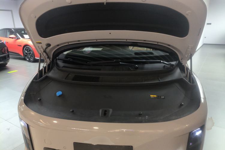 Used Li Auto i8 2025 Model Standard Version Engine Bay