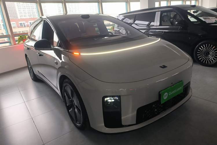 Used Li Auto i8 2025 Model Standard Version Exterior 1