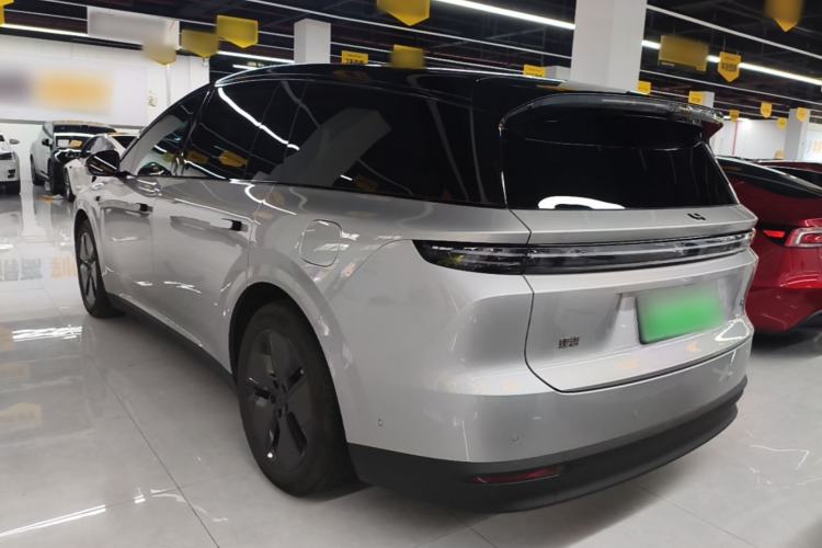 Used Li Auto i8 2025 Model Standard Version Exterior 2