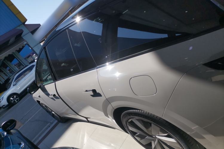 Used Li Auto i8 2025 Model Standard Version Exterior 3