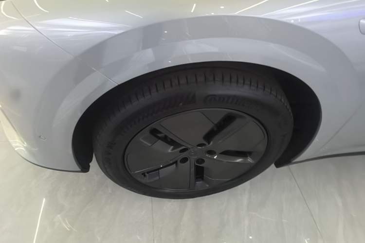 Used Li Auto i8 2025 Model Standard Version Exterior 4