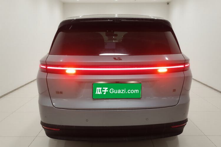Used Li Auto i8 2025 Model Standard Version Exterior 4