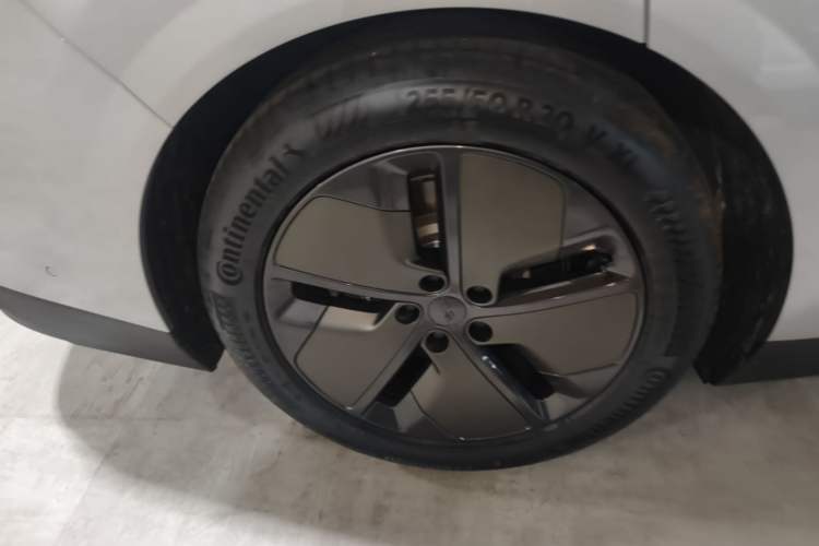 Used Li Auto i8 2025 Model Standard Version Exterior 5
