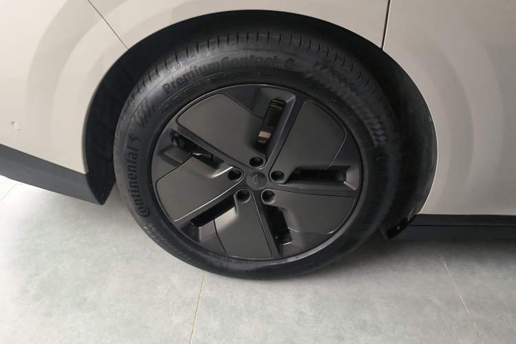 Used Li Auto i8 2025 Model Standard Version Exterior 5