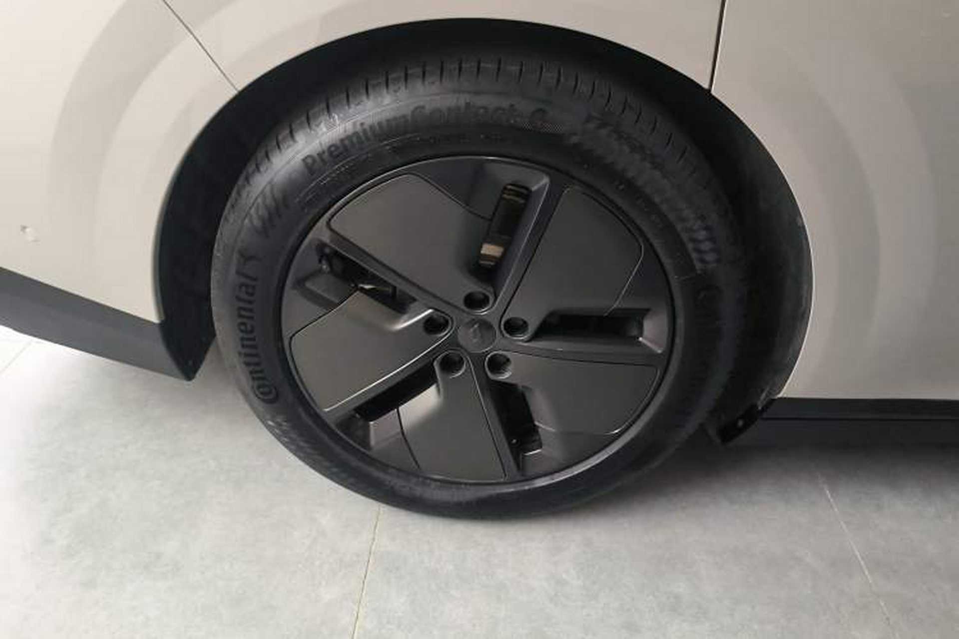 Used Li Auto i8 2025 Model Standard Version Exterior 5