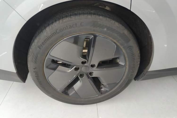 Used Li Auto i8 2025 Model Standard Version Exterior 5