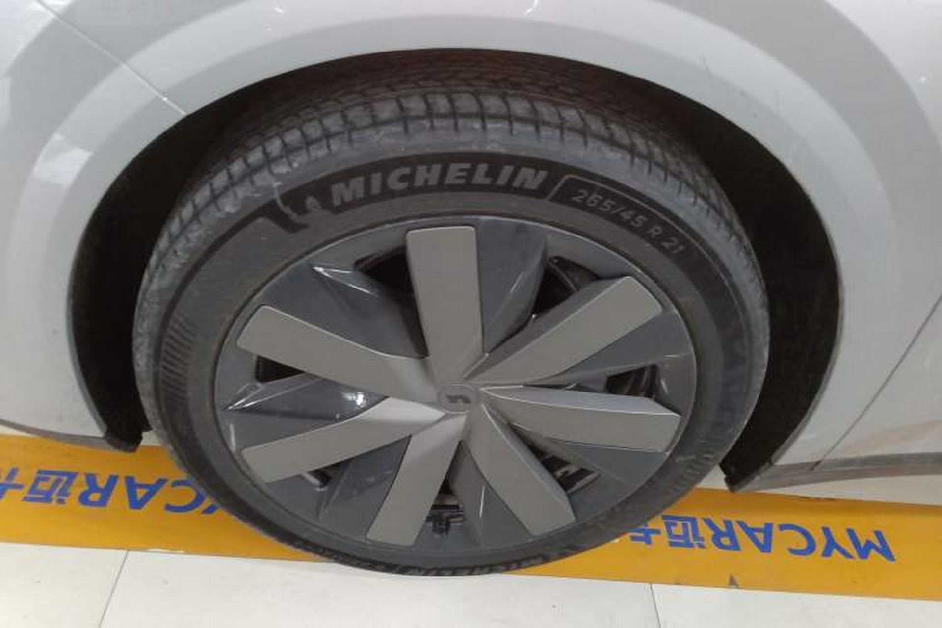 Used Li Auto i8 2025 Model Standard Version Exterior 7