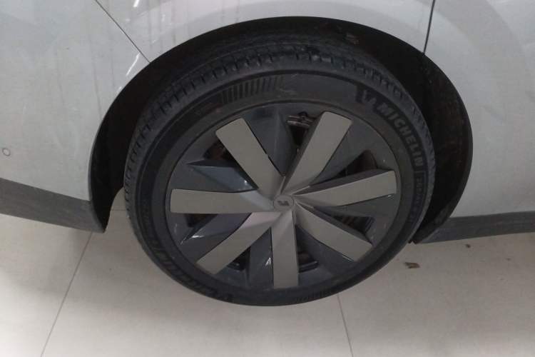 Used Li Auto i8 2025 Model Standard Version Exterior 8