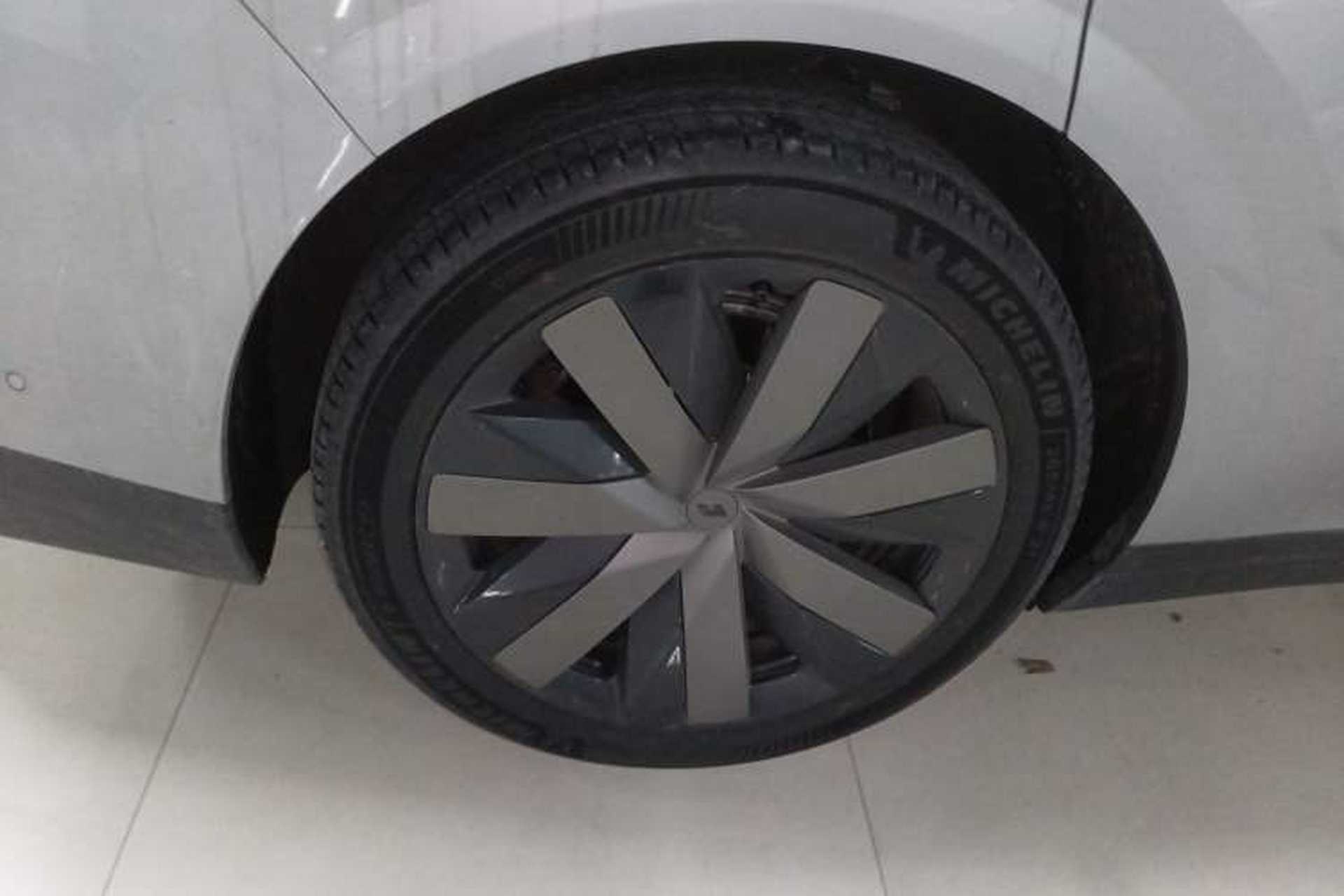 Used Li Auto i8 2025 Model Standard Version Exterior 8