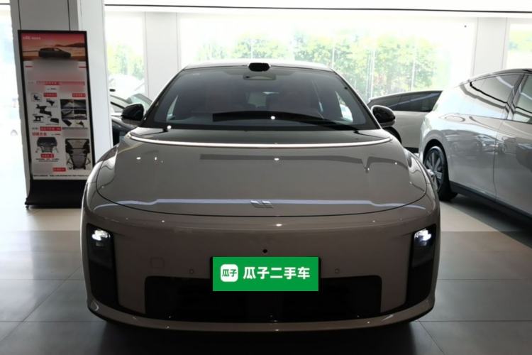 Used Li Auto i8 2025 Model Standard Version Front