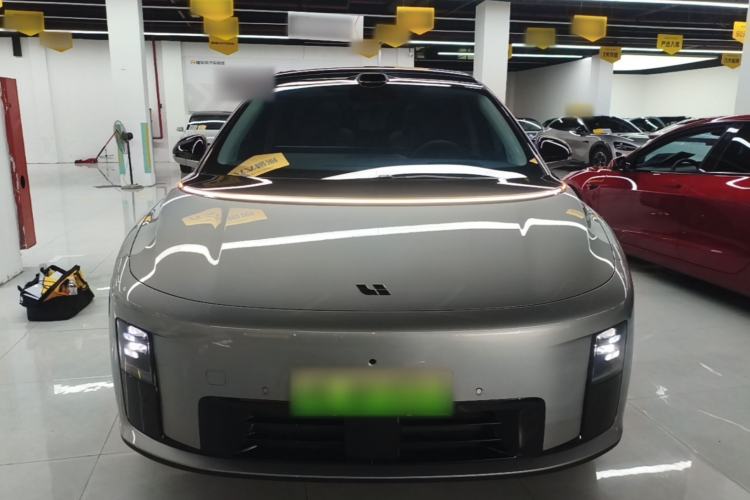 Used Li Auto i8 2025 Model Standard Version Front