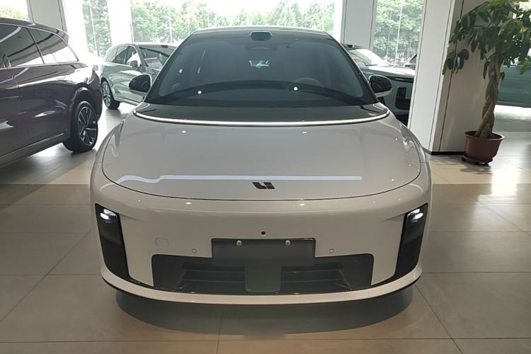 Used Li Auto i8 2025 Model Standard Version Front