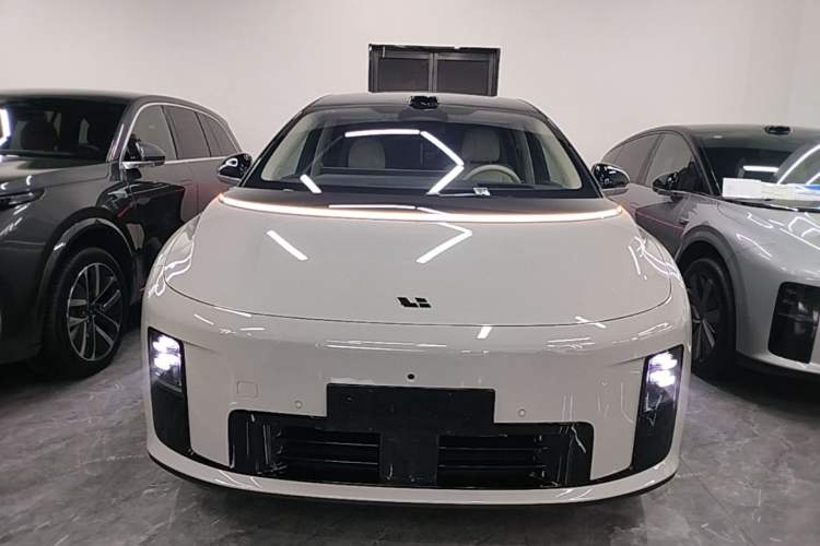 Used Li Auto i8 2025 Model Standard Version Front