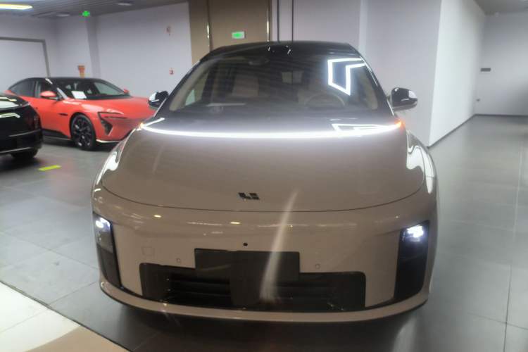 Used Li Auto i8 2025 Model Standard Version Front