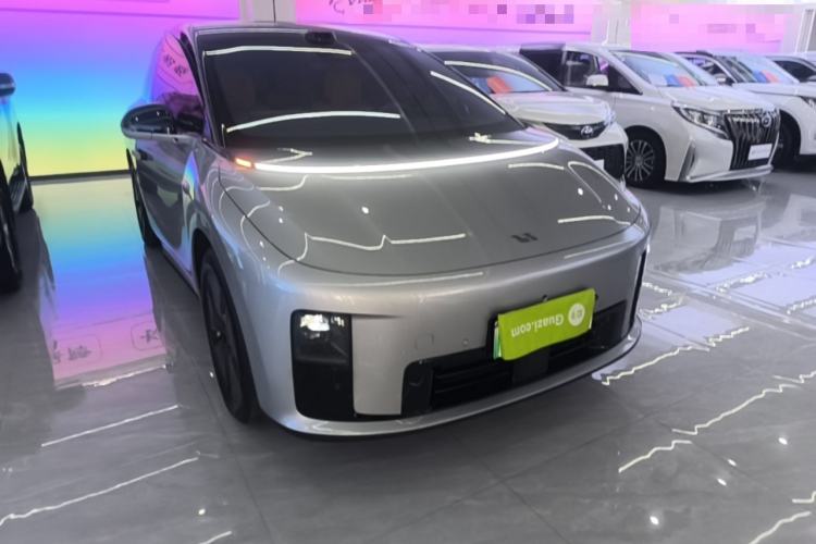 Used Li Auto i8 2025 Model Standard Version Front Right 45 Deg