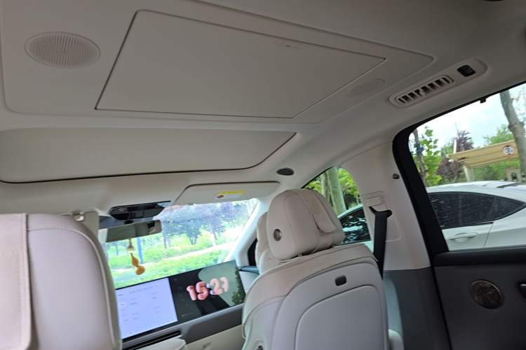 Used Li Auto i8 2025 Model Standard Version Headliner