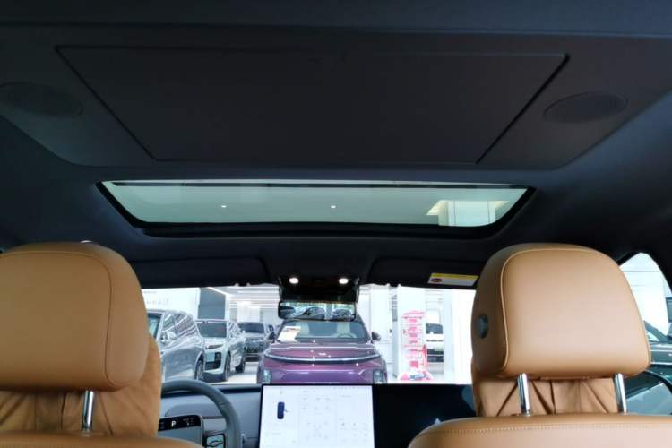 Used Li Auto i8 2025 Model Standard Version Headliner