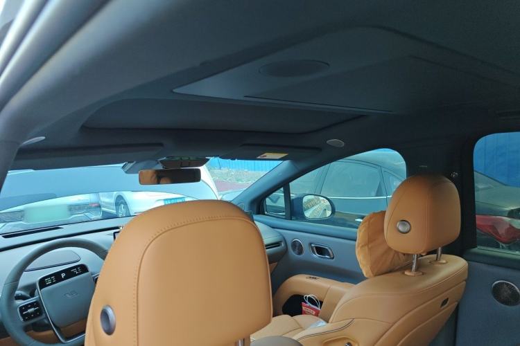 Used Li Auto i8 2025 Model Standard Version Headliner