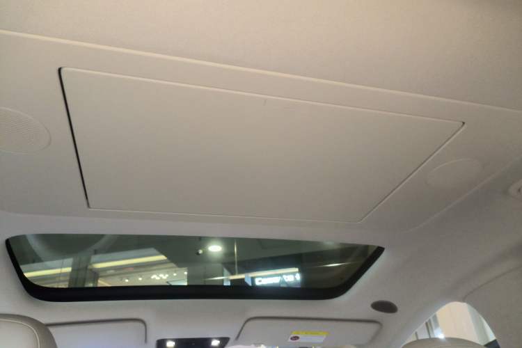 Used Li Auto i8 2025 Model Standard Version Headliner