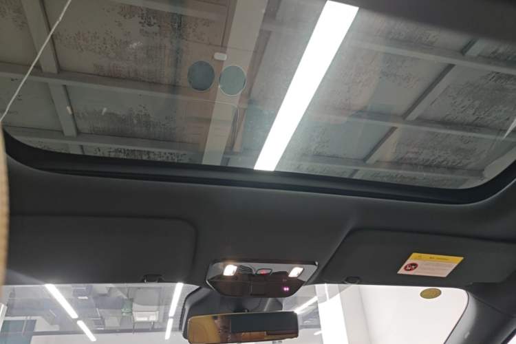 Used Li Auto i8 2025 Model Standard Version Headliner