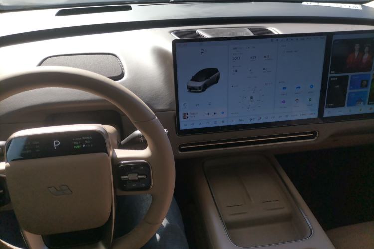 Used Li Auto i8 2025 Model Standard Version Interior 2