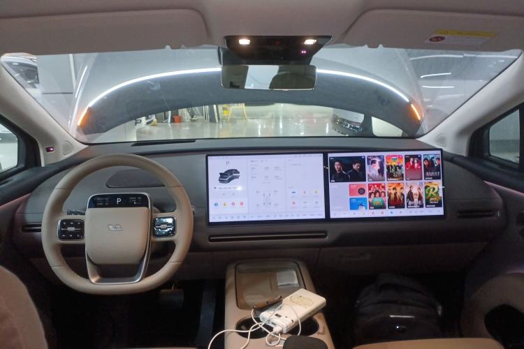 Used Li Auto i8 2025 Model Standard Version Interior 2