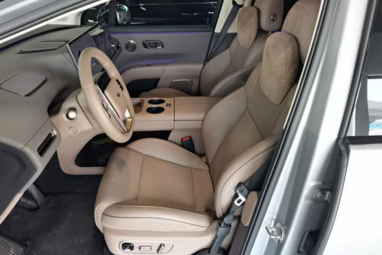 Used Li Auto i8 2025 Model Standard Version Left Front Seat
