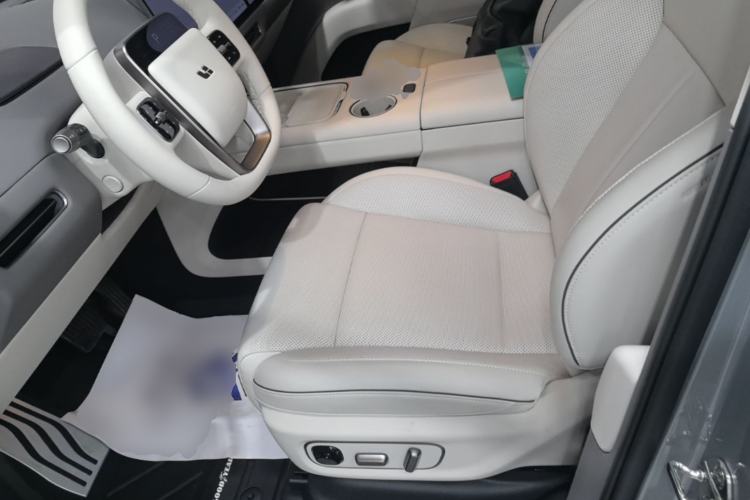 Used Li Auto i8 2025 Model Standard Version Left Front Seat