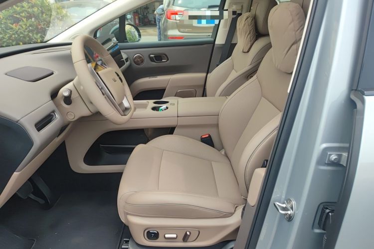 Used Li Auto i8 2025 Model Standard Version Left Front Seat