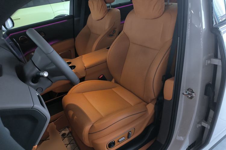 Used Li Auto i8 2025 Model Standard Version Left Front Seat
