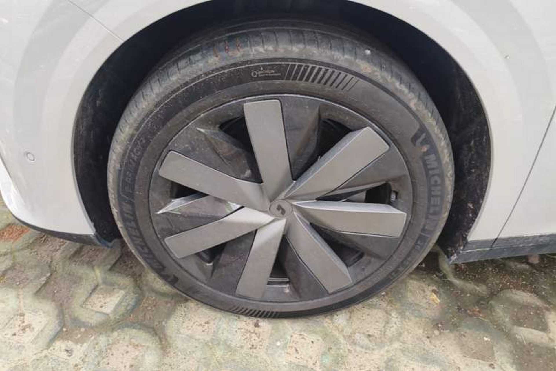 Used Li Auto i8 2025 Model Standard Version Left Front Wheel Hub