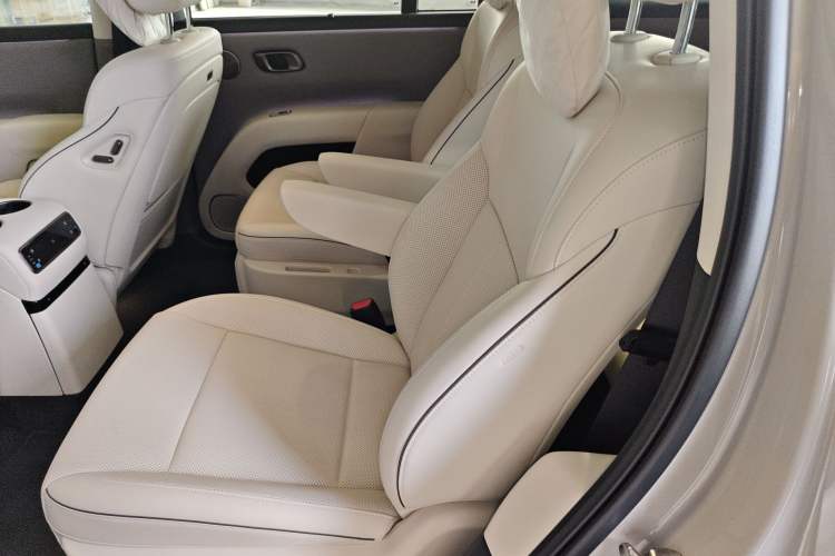 Used Li Auto i8 2025 Model Standard Version Left Rear Seat