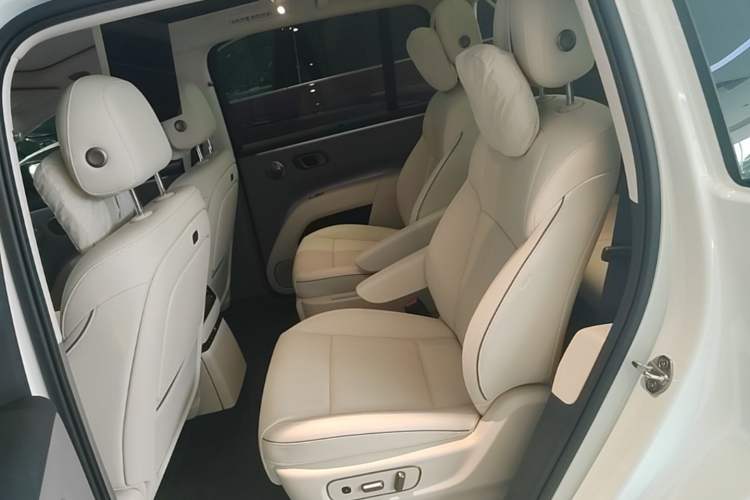 Used Li Auto i8 2025 Model Standard Version Left Rear Seat