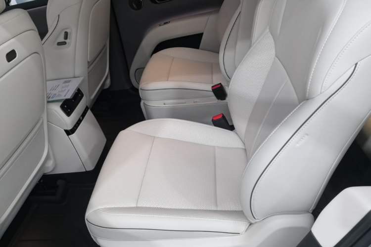 Used Li Auto i8 2025 Model Standard Version Left Rear Seat