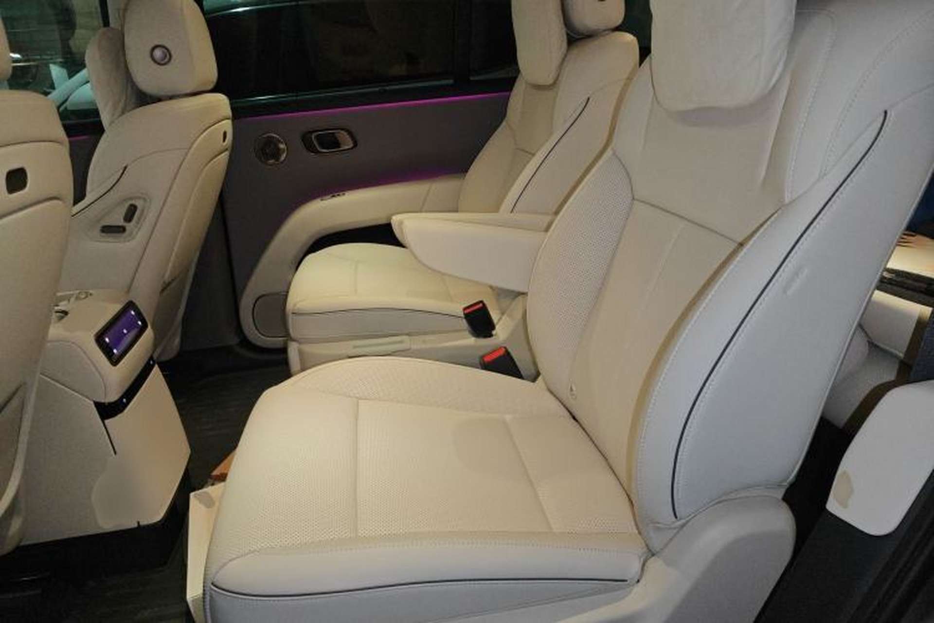Used Li Auto i8 2025 Model Standard Version Left Rear Seat
