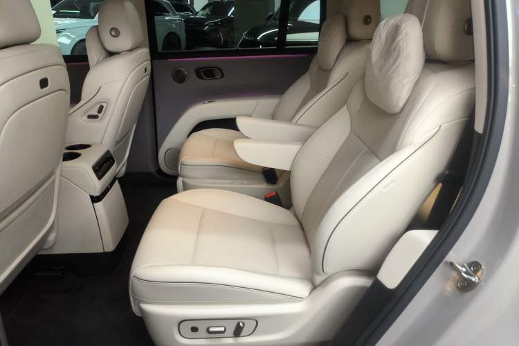 Used Li Auto i8 2025 Model Standard Version Left Rear Seat
