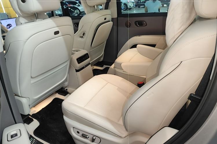 Used Li Auto i8 2025 Model Standard Version Left Rear Seat
