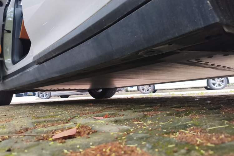Used Li Auto i8 2025 Model Standard Version Left Side Sill