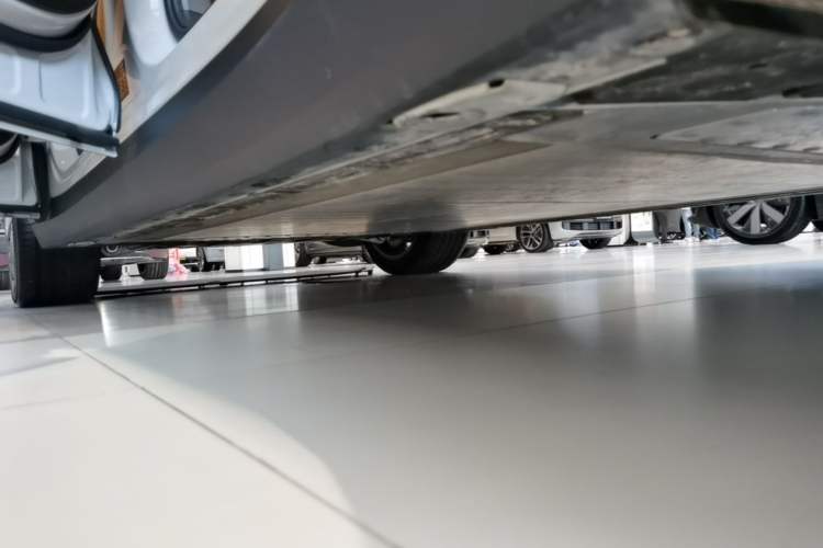 Used Li Auto i8 2025 Model Standard Version Left Side Sill
